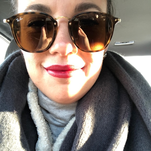 Meet your Posher, Heather - Picture 6 of 7